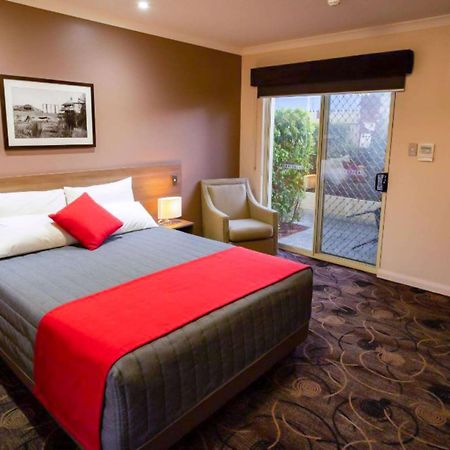 Quality Hotel Bayswater Perth Bagian luar foto