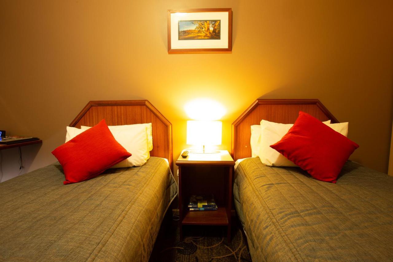 Quality Hotel Bayswater Perth Bagian luar foto