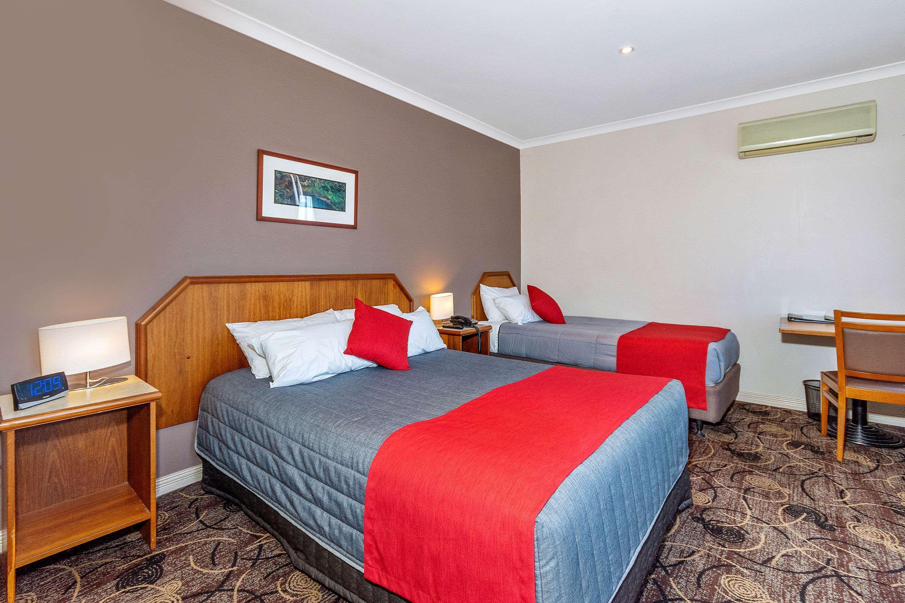 Quality Hotel Bayswater Perth Bagian luar foto