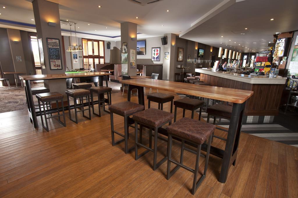 Quality Hotel Bayswater Perth Bagian luar foto