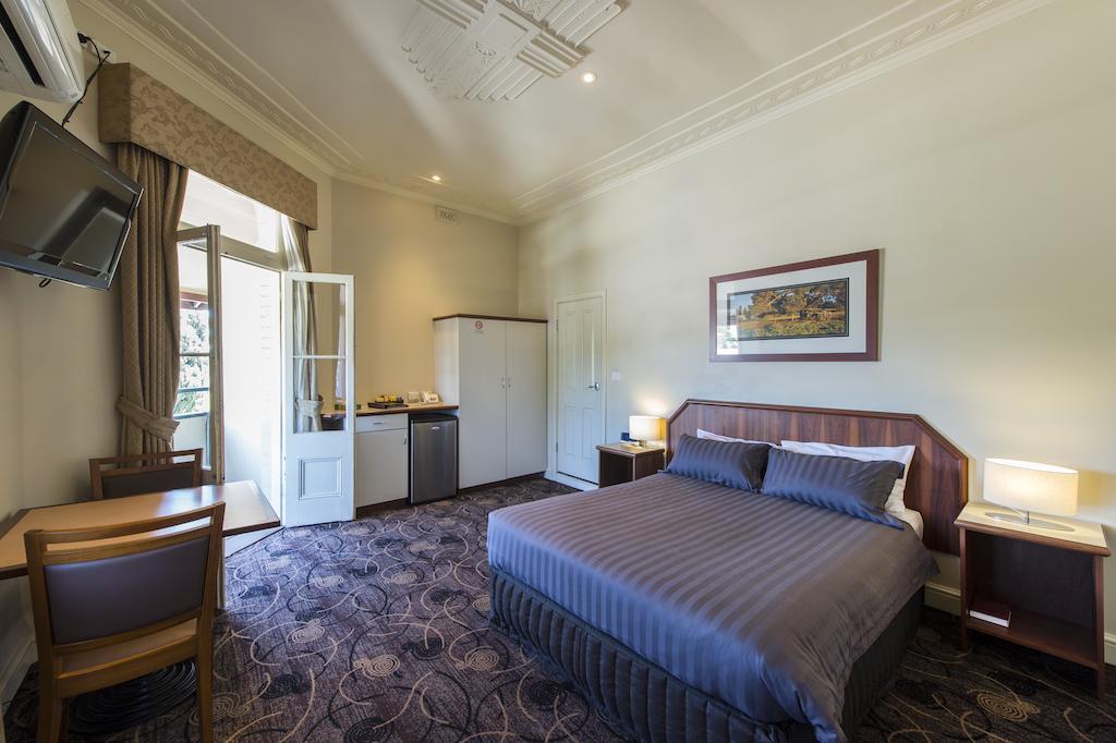 Quality Hotel Bayswater Perth Bagian luar foto