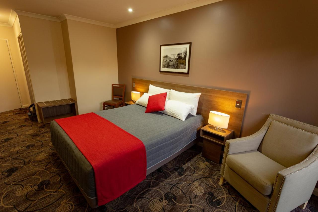 Quality Hotel Bayswater Perth Bagian luar foto