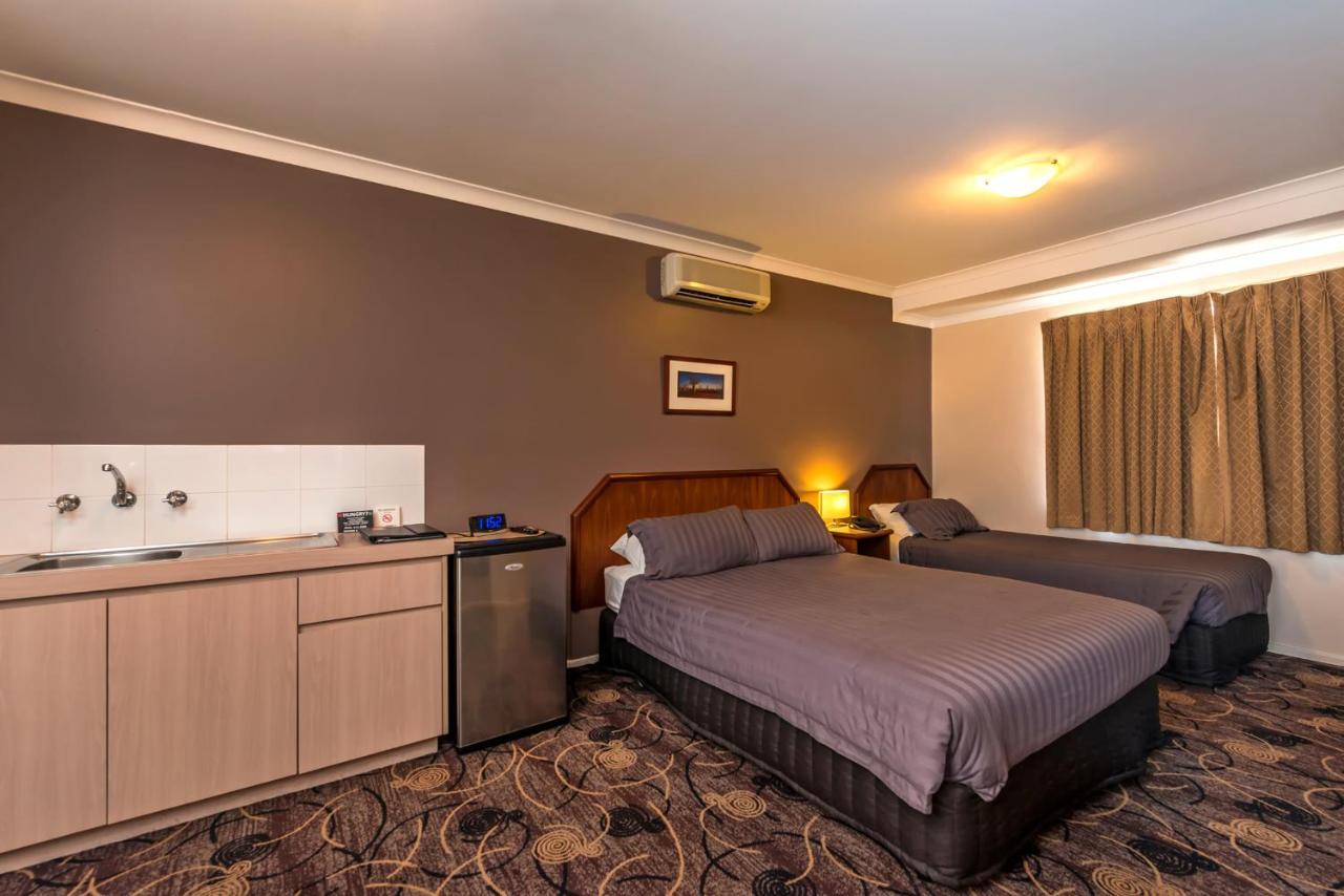 Quality Hotel Bayswater Perth Bagian luar foto