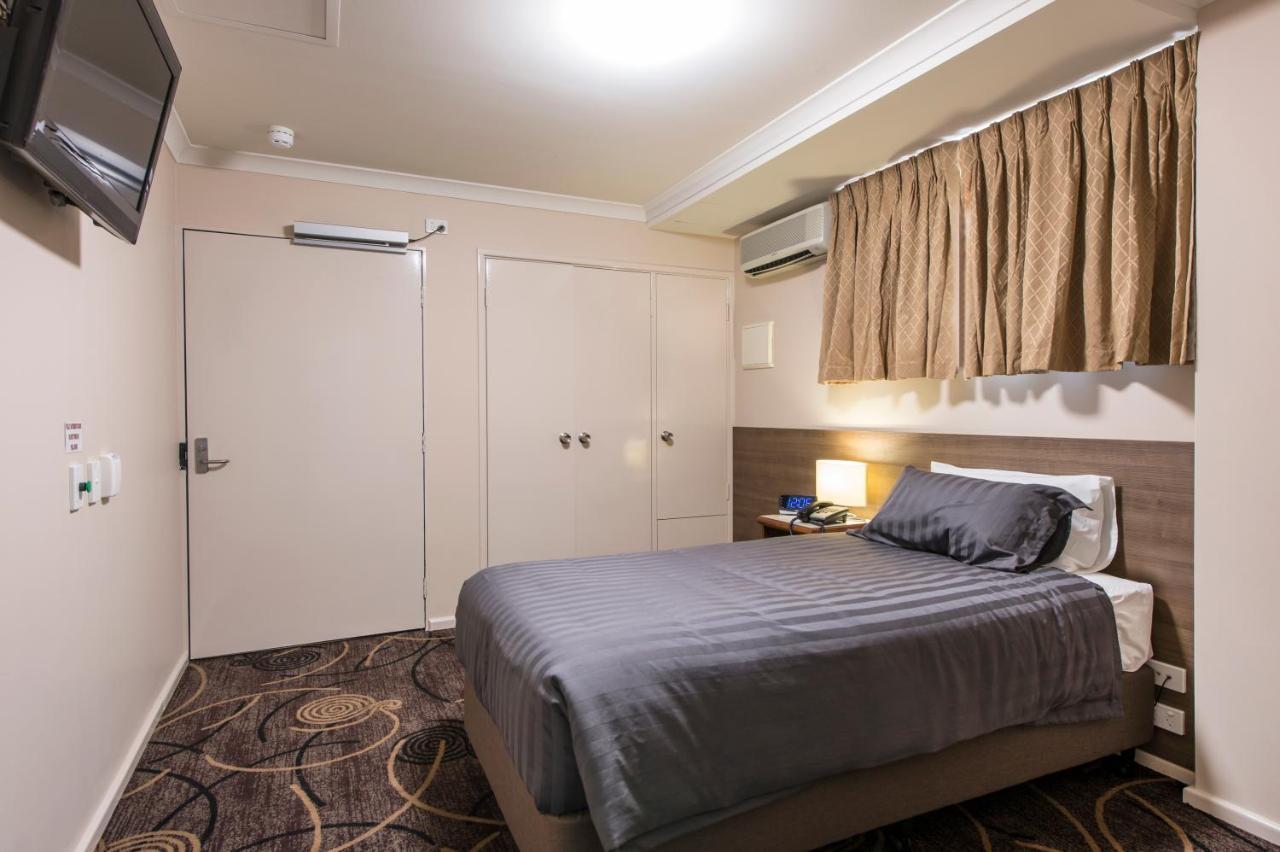 Quality Hotel Bayswater Perth Bagian luar foto
