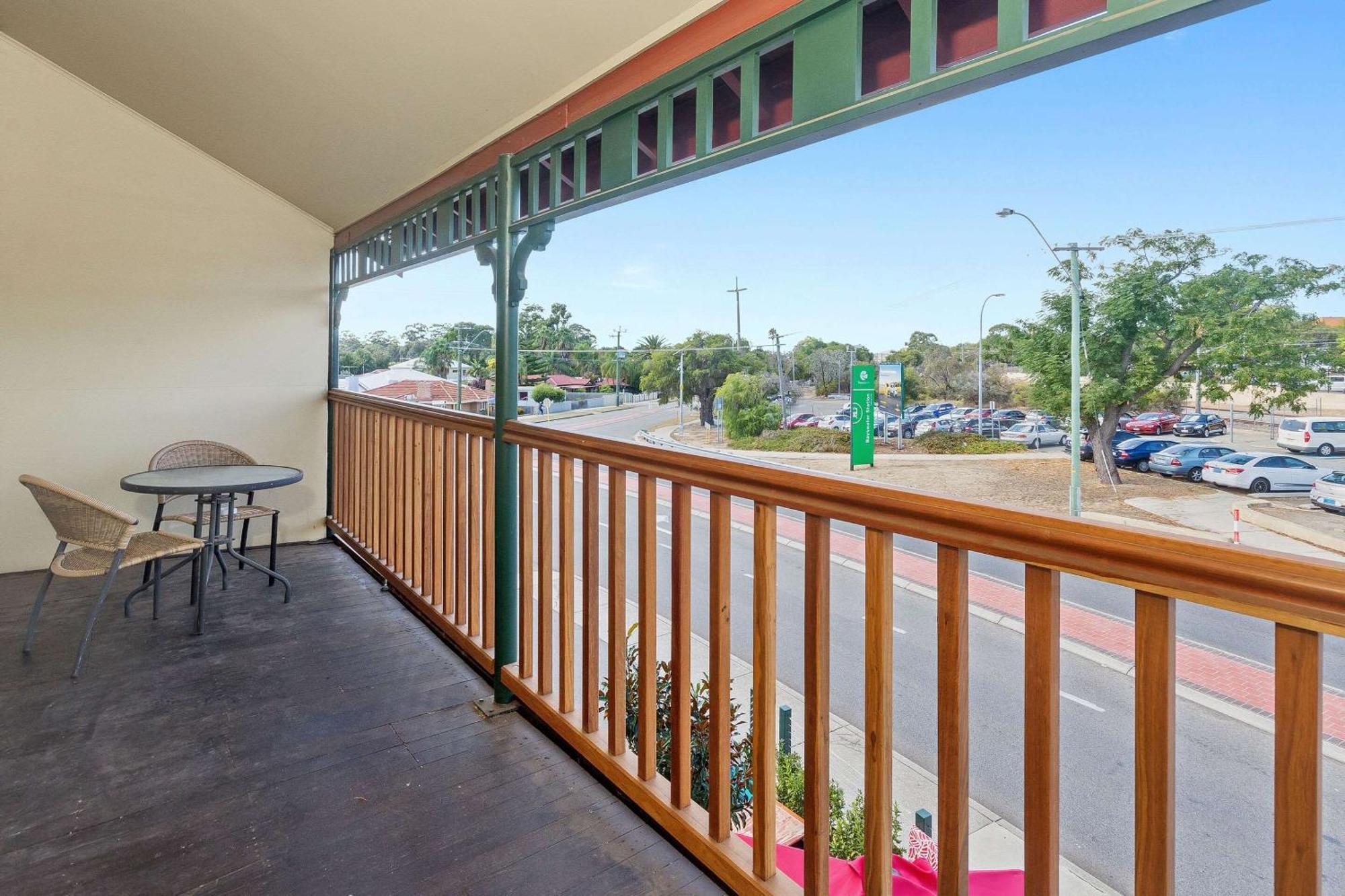 Quality Hotel Bayswater Perth Bagian luar foto