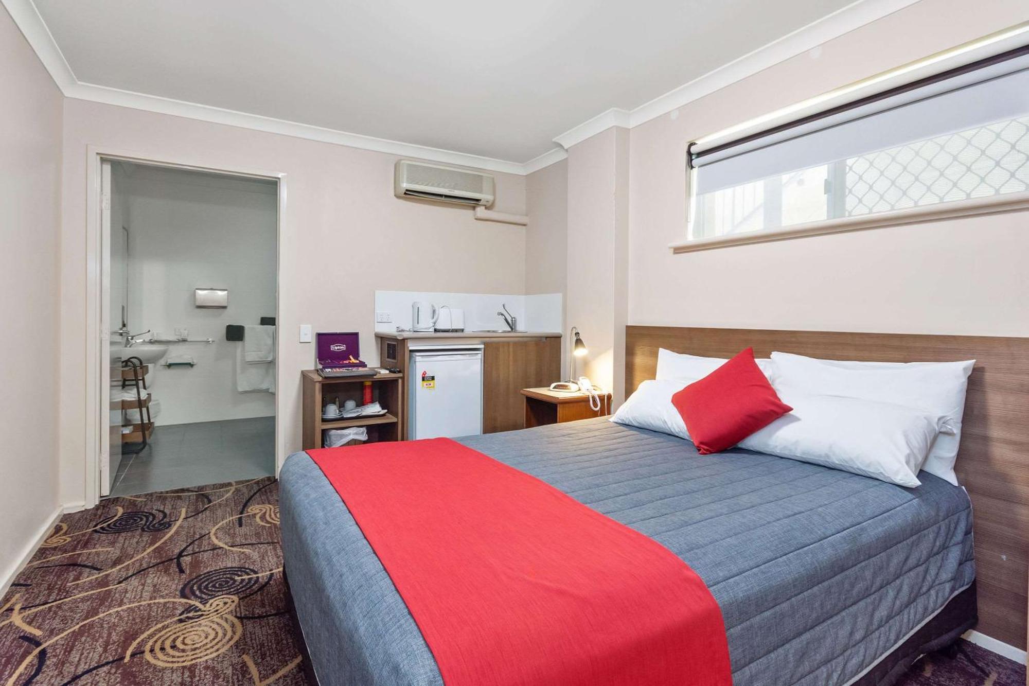 Quality Hotel Bayswater Perth Bagian luar foto
